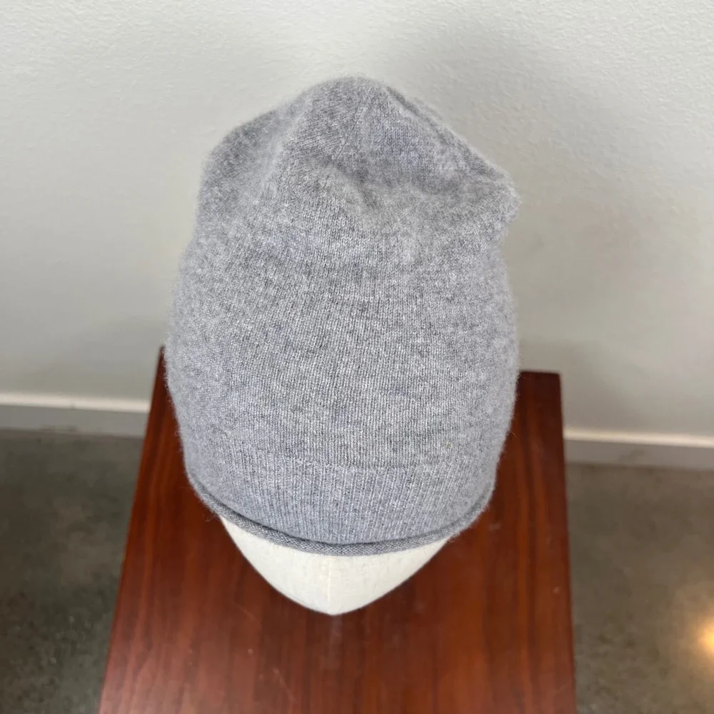 Nordstrom Rack Women 100% Cashmere Slouchy Beanie Hat Light Gray Heathered Knit